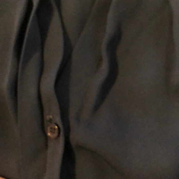 Collective concepts sleeveless blouse - Picture 3 of 4